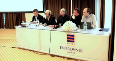 SANJA ZORIČIĆ TABAKOVIĆ: U HRVATSKIM MUZEJIMA MINIMALNO ILI NIKAKO ZASTUPLJENO JE 20. STOLJEĆE SANJA ZORIČIĆ TABAKOVIĆ: U HRVATSKIM MUZEJIMA MINIMALNO ILI NIKAKO ZASTUPLJENO JE 20. STOLJEĆE