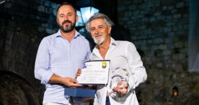 “ZLATNA LOPATA” IZVEDENA NA MEĐUNARODNOM FESTIVALU DULCINEA 2026 “ZLATNA LOPATA” IZVEDENA NA MEĐUNARODNOM FESTIVALU DULCINEA 2026